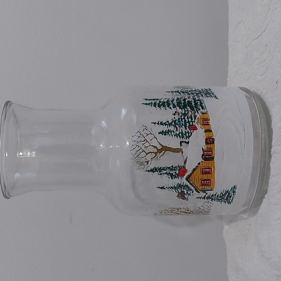 4 Vintage Winter themes mugs and carafe.  Perfect Condition.   Made in Canada - Picture 3 of 7